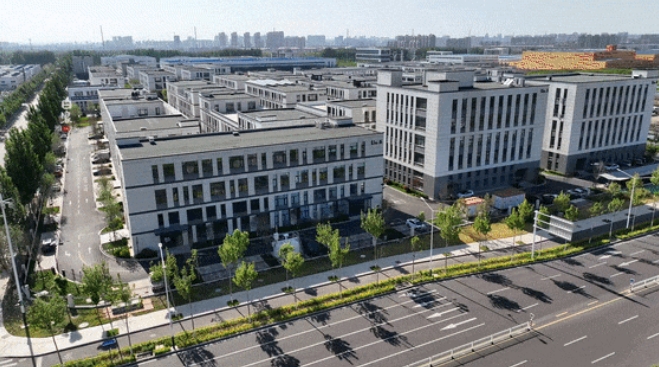 潍坊高新区举行2024年现场观摩点评——园区篇(图1)