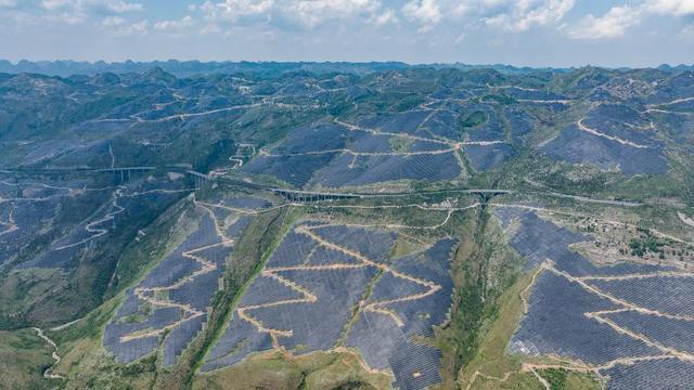 西部能源“奔涌”背后清洁能源基地如何“火力全开”？(图3)